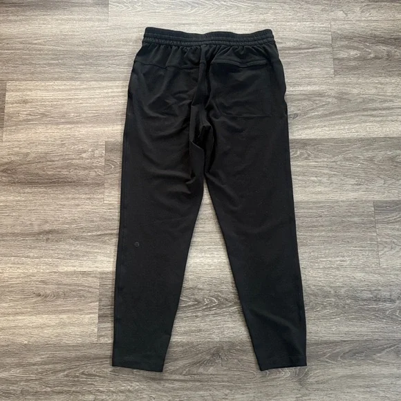 lululemon Black Joggers Men’s Athletic Knit Pants Size Medium